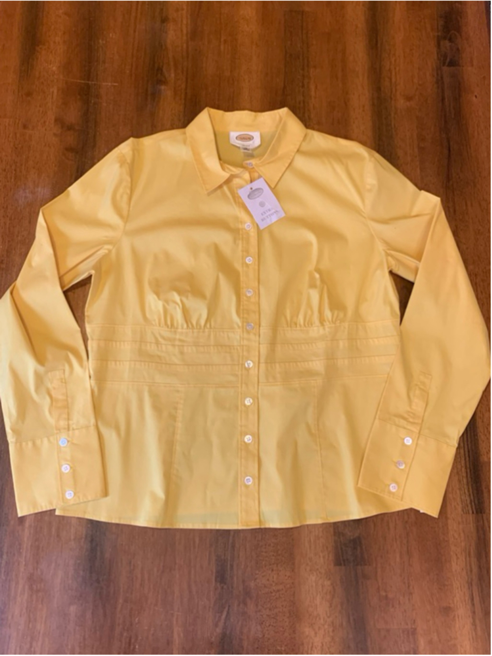 Talbots NWT Top 16 Yellow Stretch Fitted Button Up